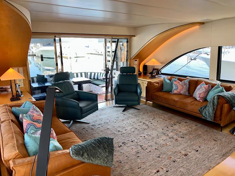 2000 Queenship Caribe Series #TBBH301M0 inventory image at Sun Country Yachts, South Lake Union (Seattle) 2000 Queenship Caribe Series #TBBH301M0 inventory image at Sun Country Yachts, South Lake Union (Seattle)