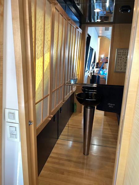 2000 Queenship Caribe Series #TBBH301M0 inventory image at Sun Country Yachts, South Lake Union (Seattle) 2000 Queenship Caribe Series #TBBH301M0 inventory image at Sun Country Yachts, South Lake Union (Seattle)