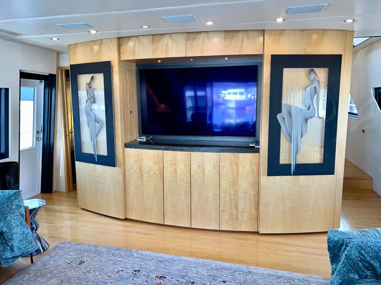 2000 Queenship Caribe Series #TBBH301M0 inventory image at Sun Country Yachts, South Lake Union (Seattle) 2000 Queenship Caribe Series #TBBH301M0 inventory image at Sun Country Yachts, South Lake Union (Seattle)