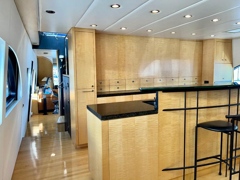 2000 Queenship Caribe Series #TBBH301M0 inventory image at Sun Country Yachts, South Lake Union (Seattle) 2000 Queenship Caribe Series #TBBH301M0 inventory image at Sun Country Yachts, South Lake Union (Seattle)
