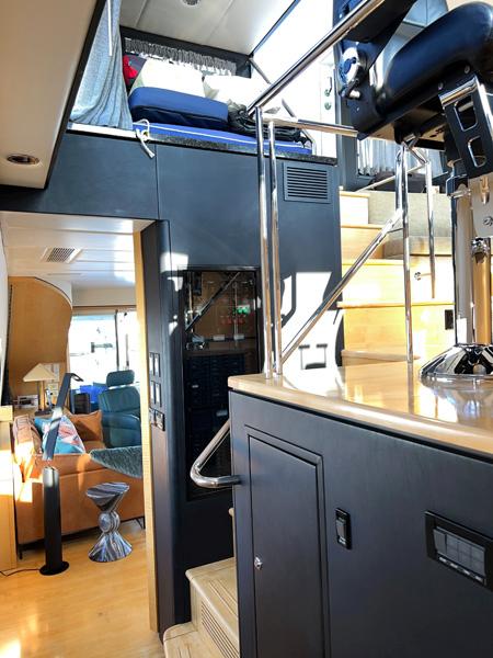 2000 Queenship Caribe Series #TBBH301M0 inventory image at Sun Country Yachts, South Lake Union (Seattle) 2000 Queenship Caribe Series #TBBH301M0 inventory image at Sun Country Yachts, South Lake Union (Seattle)