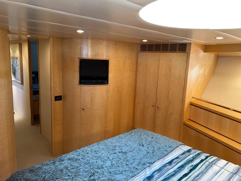 2000 Queenship Caribe Series #TBBH301M0 inventory image at Sun Country Yachts, South Lake Union (Seattle) 2000 Queenship Caribe Series #TBBH301M0 inventory image at Sun Country Yachts, South Lake Union (Seattle)