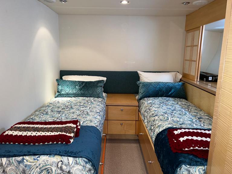 2000 Queenship Caribe Series #TBBH301M0 inventory image at Sun Country Yachts, South Lake Union (Seattle) 2000 Queenship Caribe Series #TBBH301M0 inventory image at Sun Country Yachts, South Lake Union (Seattle)