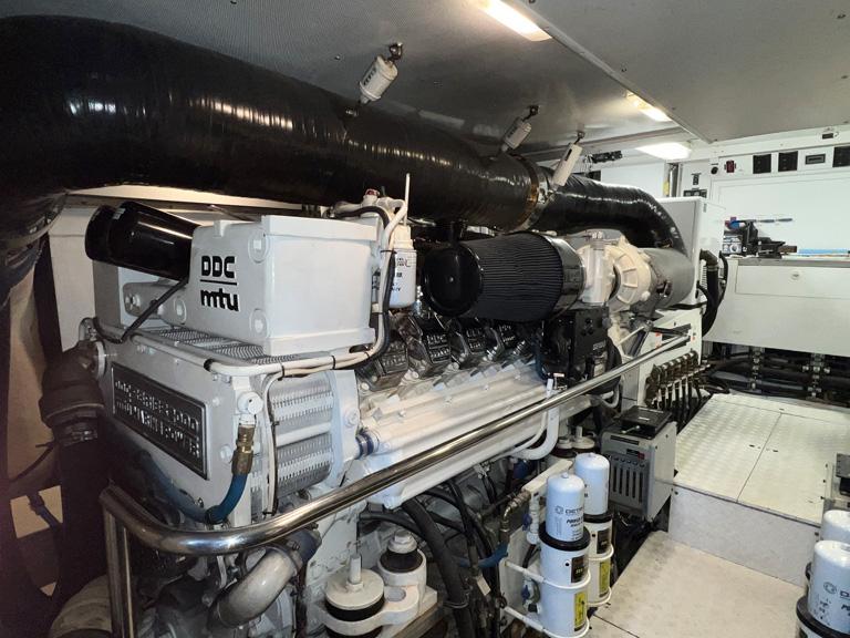 2000 Queenship Caribe Series #TBBH301M0 inventory image at Sun Country Yachts, South Lake Union (Seattle) 2000 Queenship Caribe Series #TBBH301M0 inventory image at Sun Country Yachts, South Lake Union (Seattle)