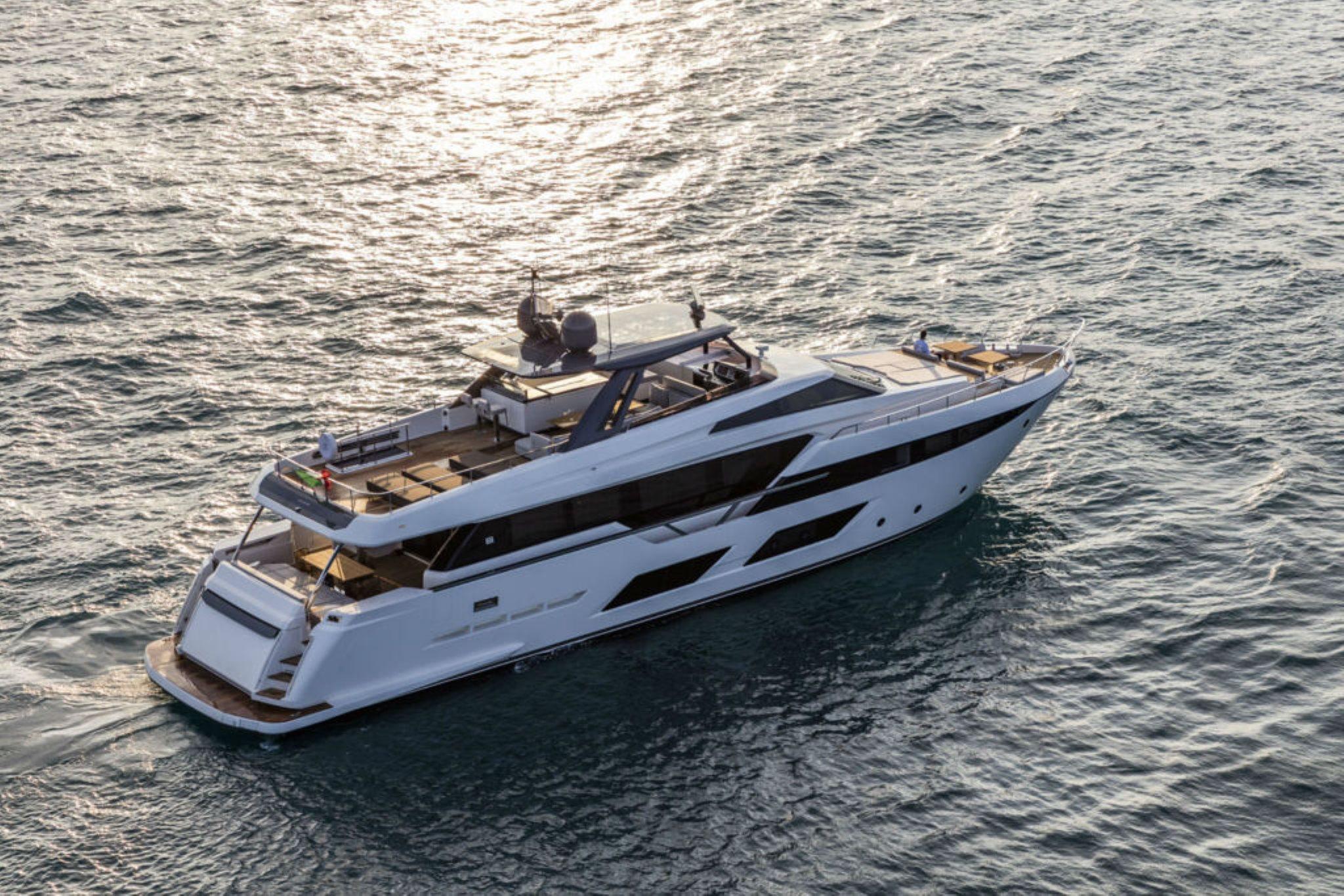 2020 Ferretti Yachts 920