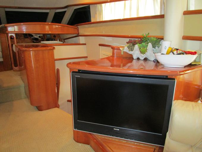 2006 Neptunus flybridge motor yacht