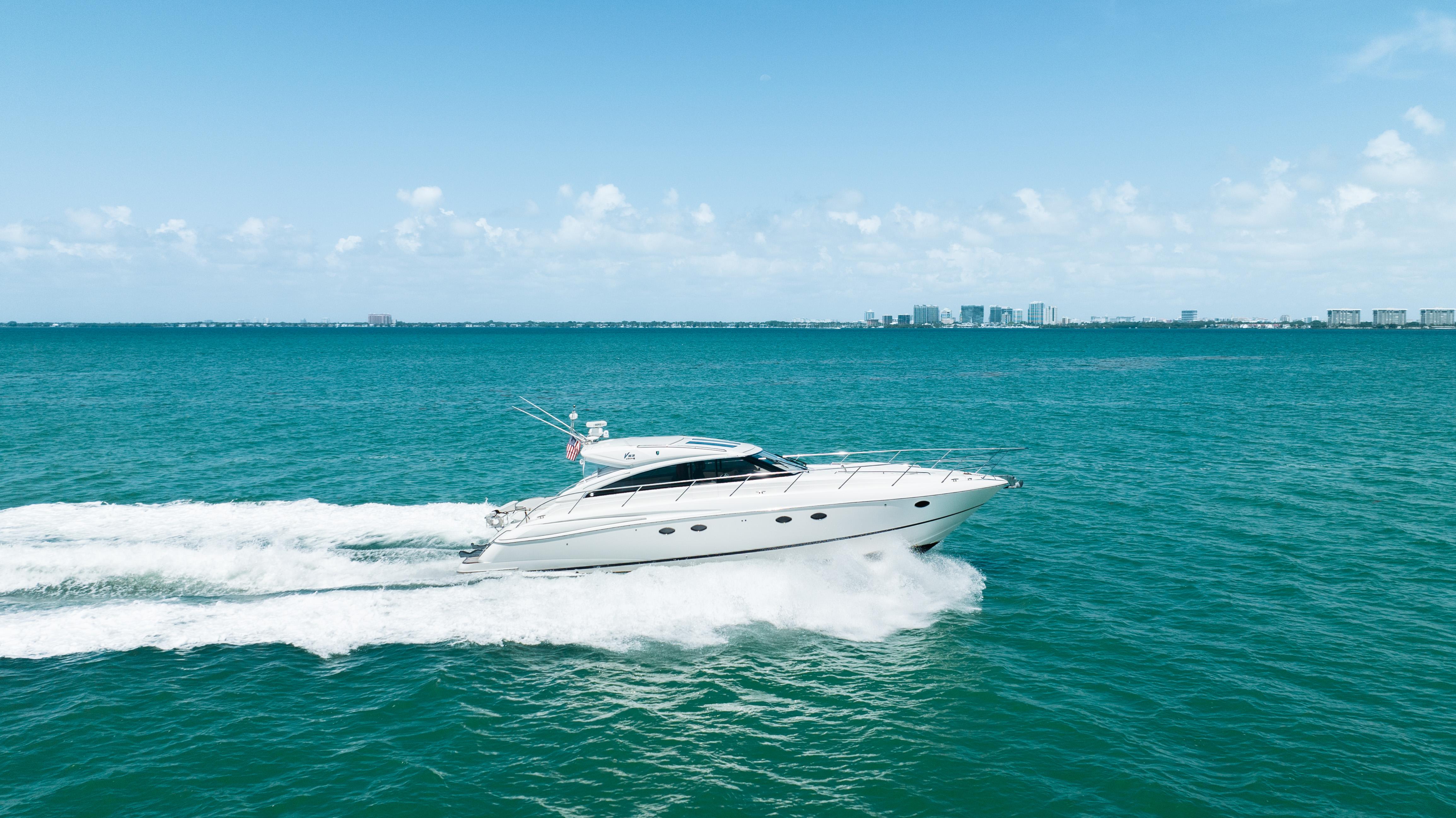 Miami Beach Marina HMY Yachts