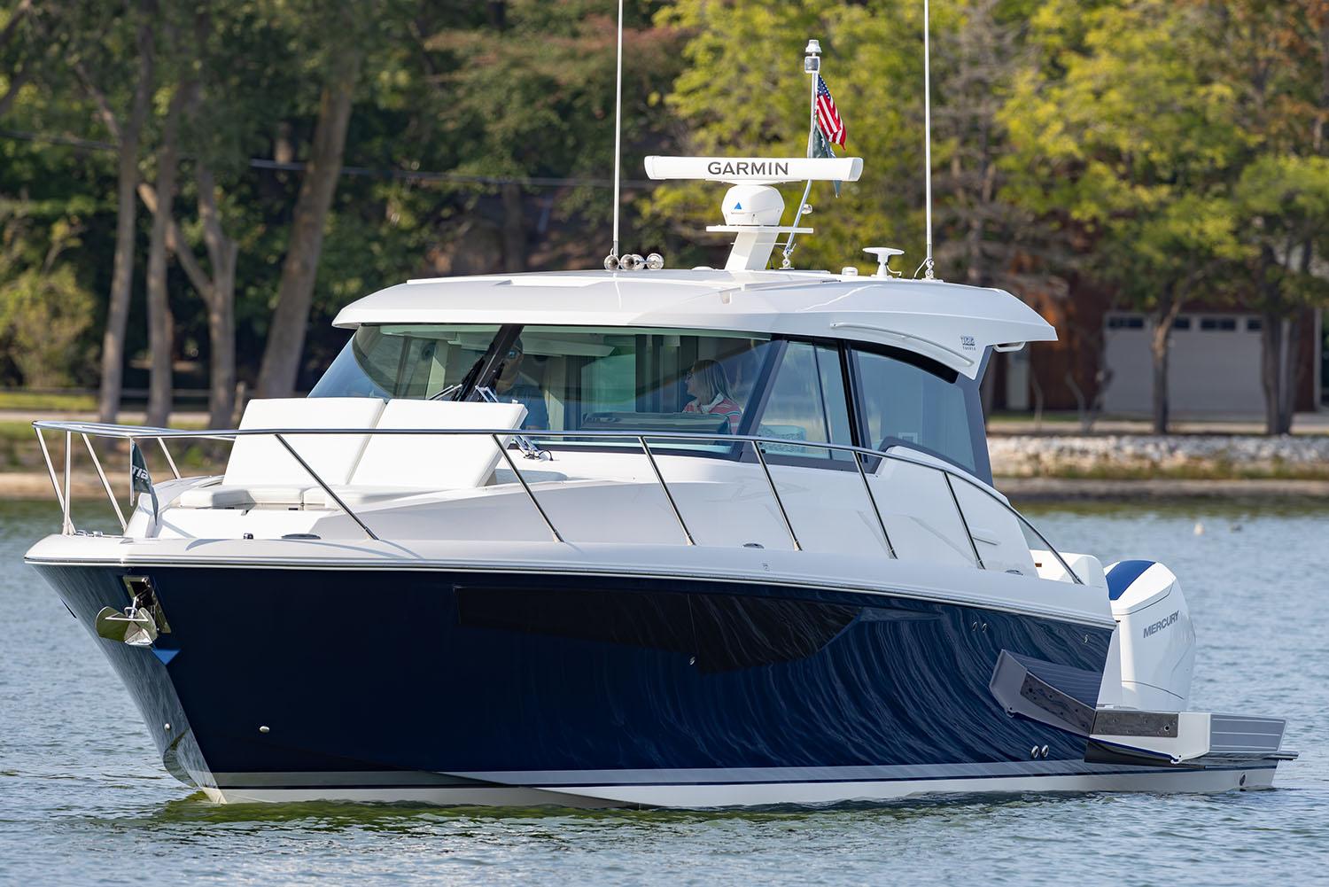 Manufacturer Provided Image: 2025 Tiara Yachts 43 LE luxury boat on calm water, featuring sleek design and modern technology.