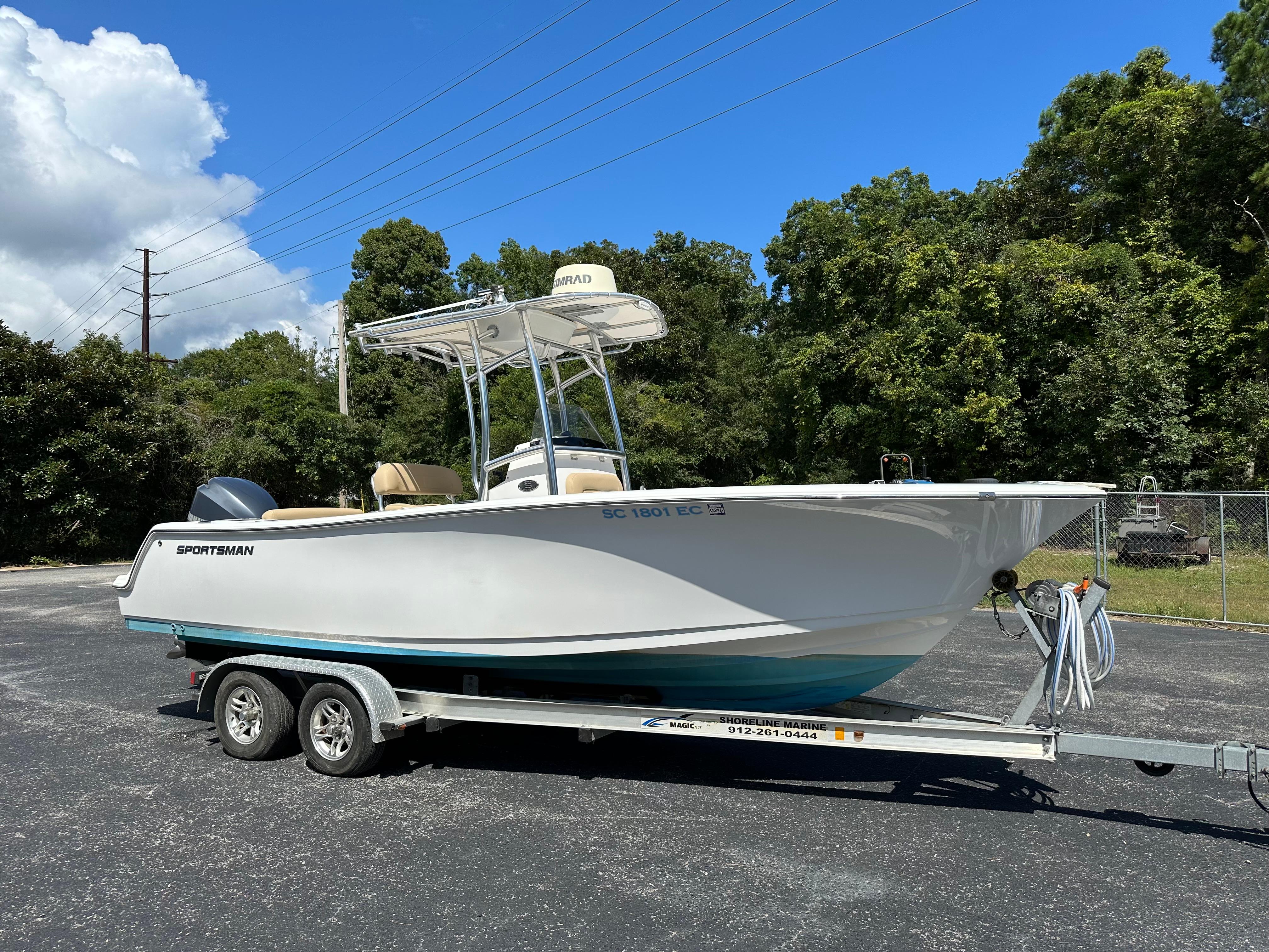 2016 Sportsman Open 232 Center Console