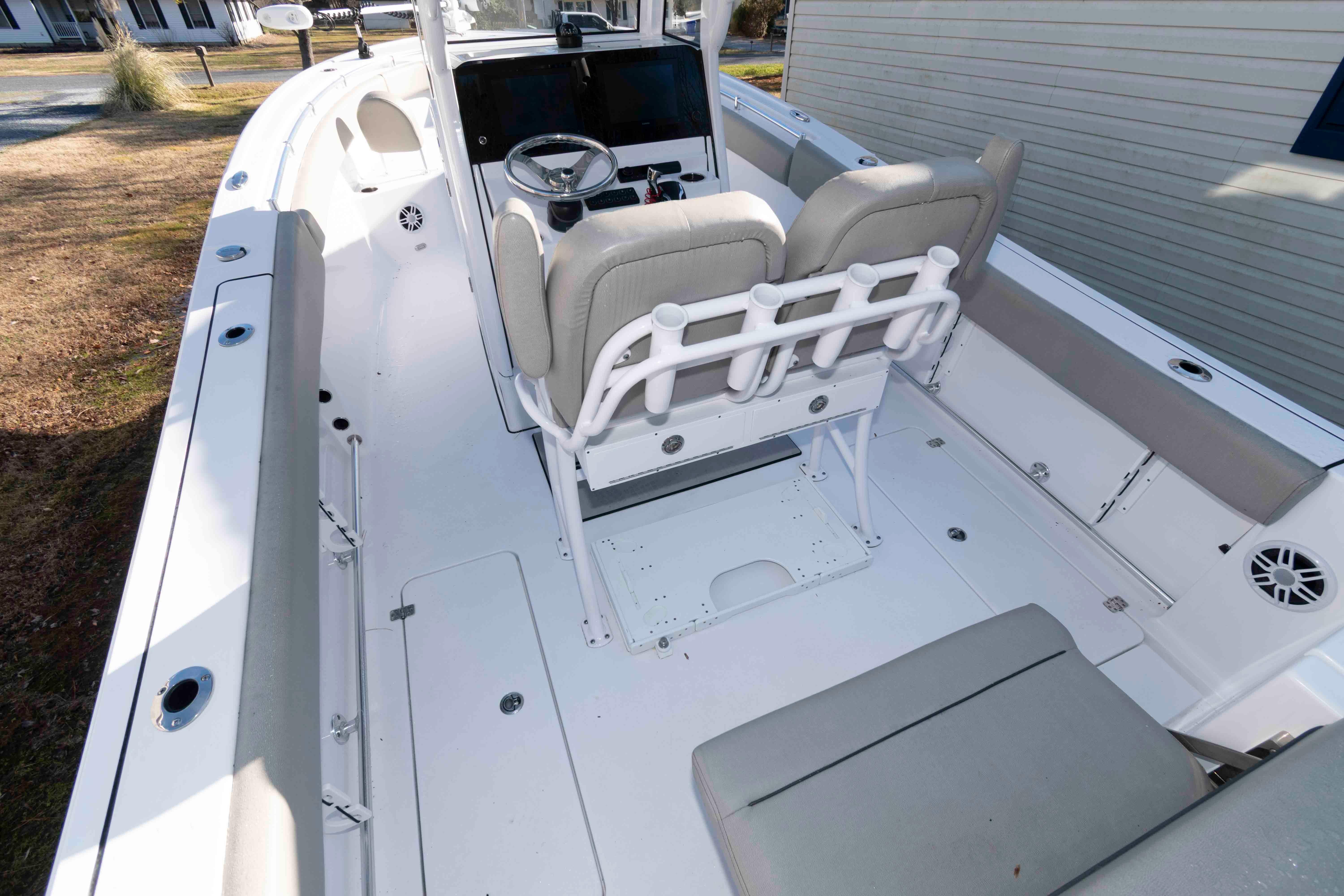 M 10578 JB Knot 10 Yacht Sales M 10578 JB Knot 10 Yacht Sales