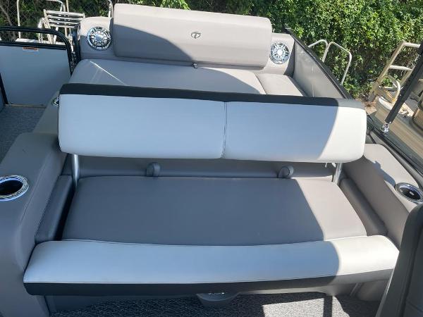 2022 Tahoe Pontoons boat for sale, model of the boat is Cascade 2385 Versatile Rear Lounger & Image # 12 of 14