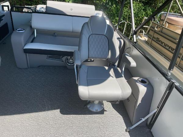 2022 Tahoe Pontoons boat for sale, model of the boat is Cascade 2385 Versatile Rear Lounger & Image # 10 of 14