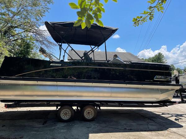 2022 Tahoe Pontoons boat for sale, model of the boat is Cascade 2385 Versatile Rear Lounger & Image # 1 of 14