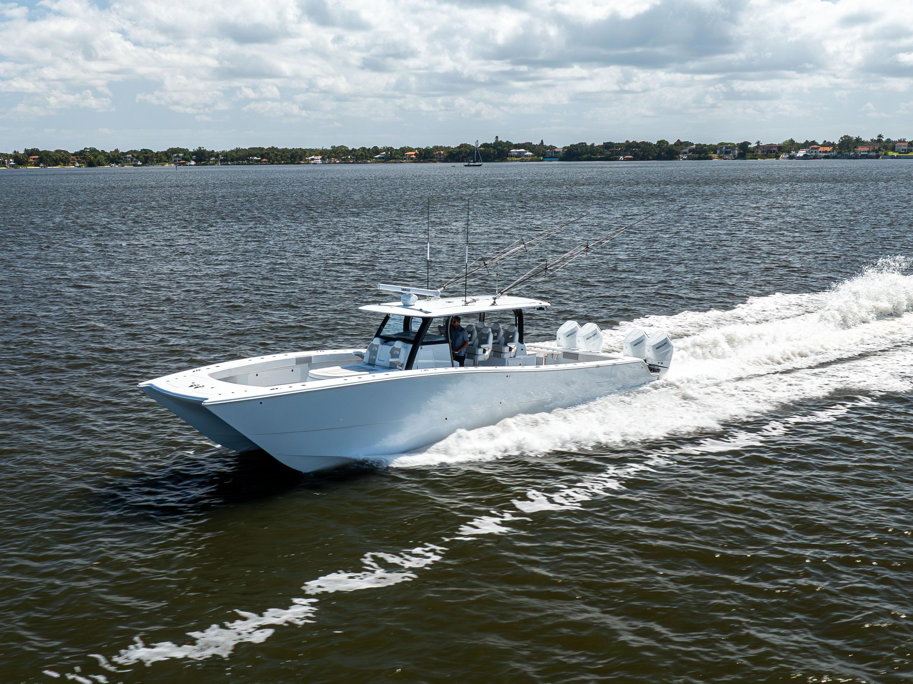 2022-freeman-47-center-console-power-9783844-20250506071059714-1_XLARGE