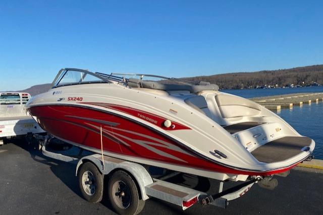 2010 Yamaha boats SX240 High Output-3