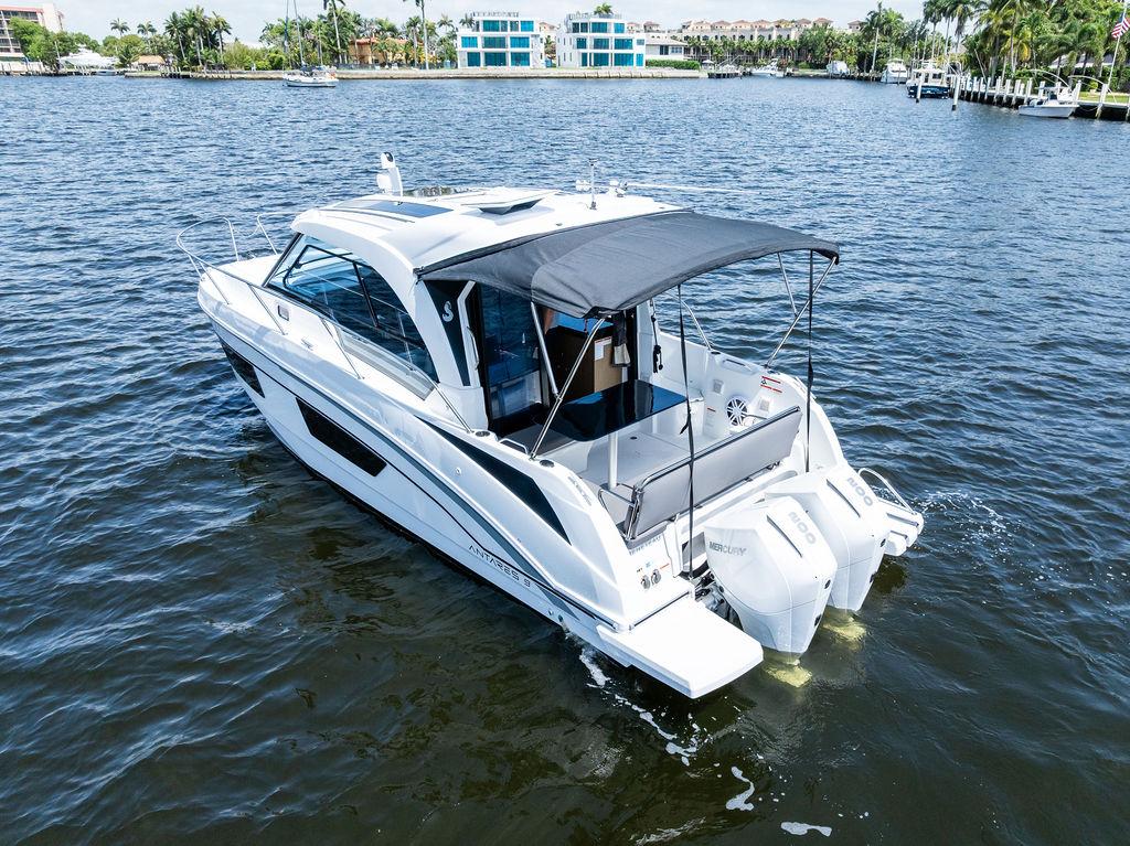 Yacht Photos Pics