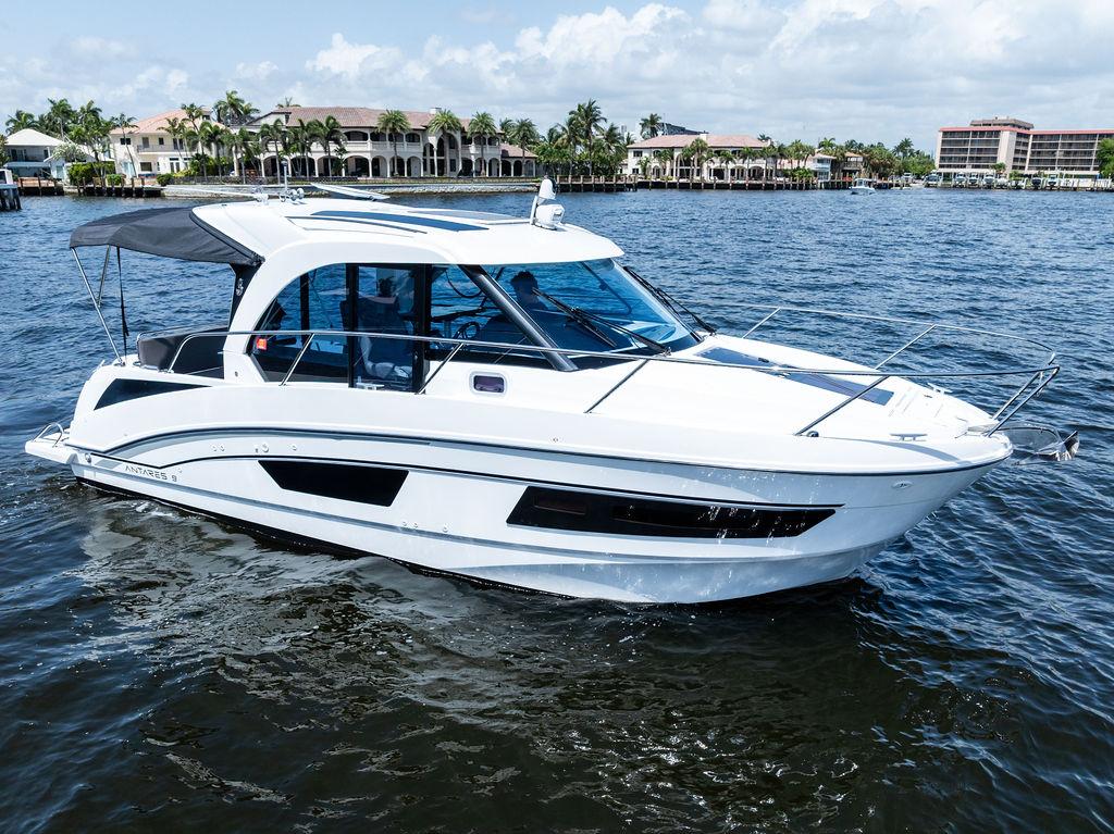 Yacht Photos Pics