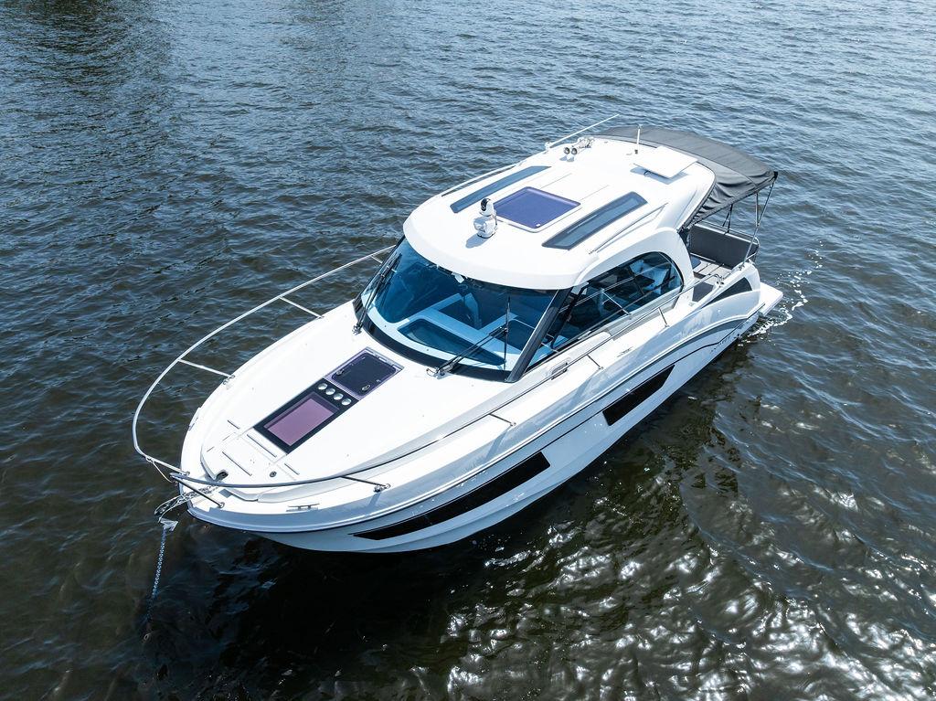 Yacht Photos Pics