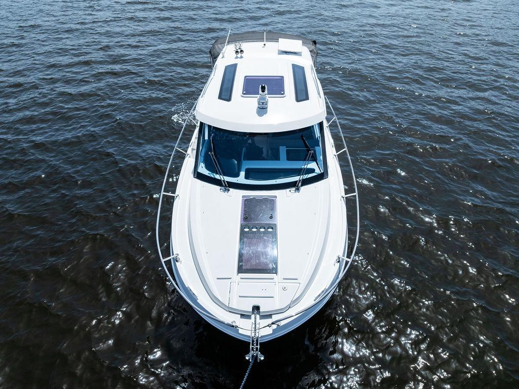 Yacht Photos Pics