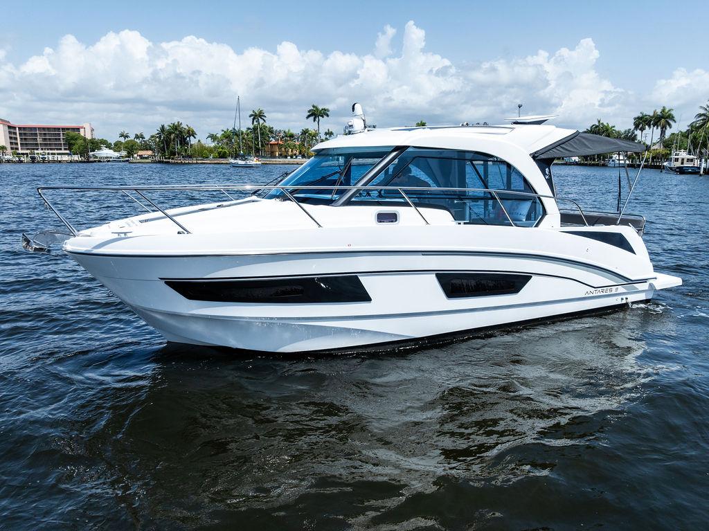 Yacht Photos Pics