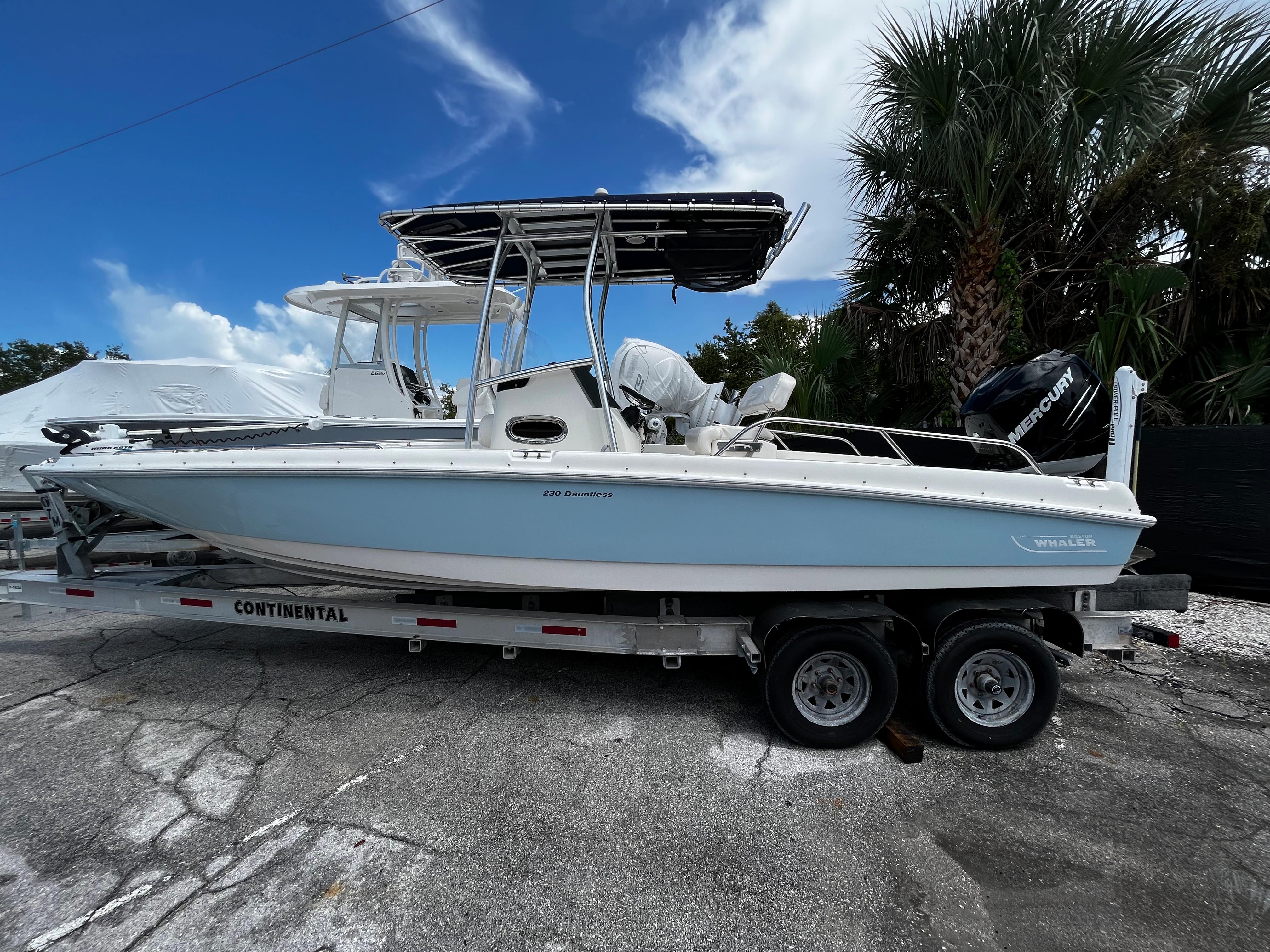 Boston Whaler 230 Dauntless Capstan Yachts