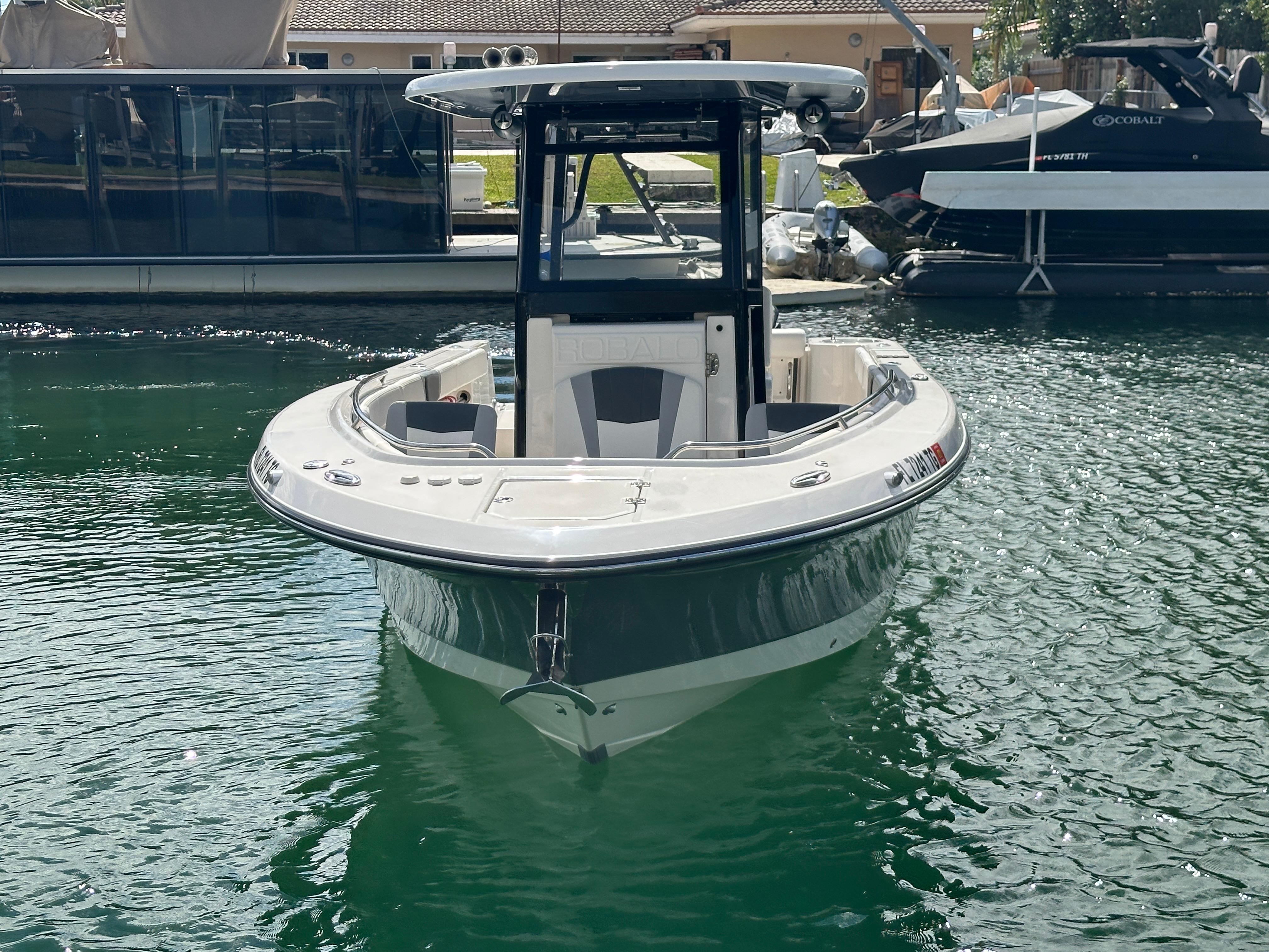 2022-robalo-r272-power-9743858-976054039-0-010420251847-6