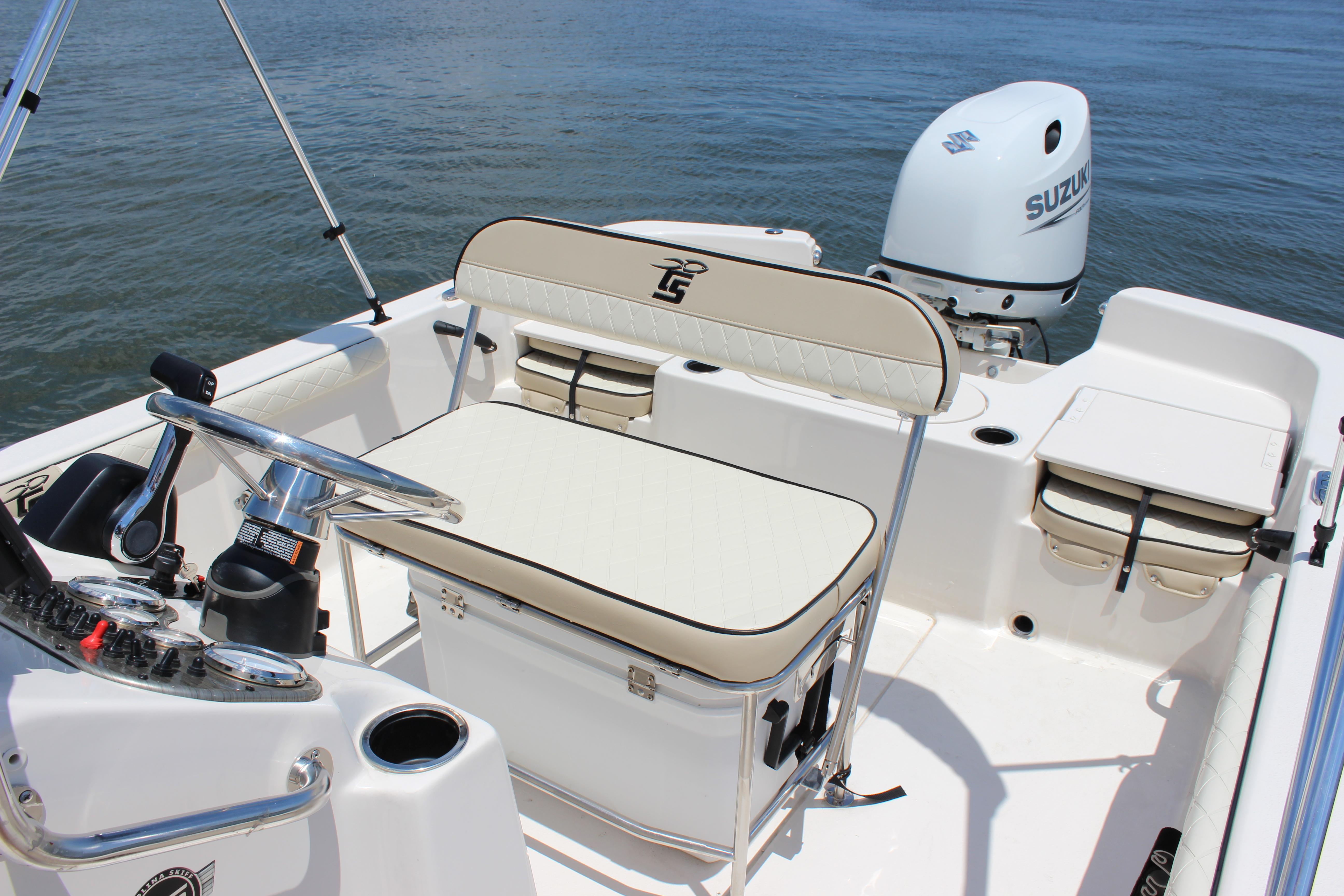 Boston Whaler Dauntless 13'-16' Cooler Cushion (Bright White