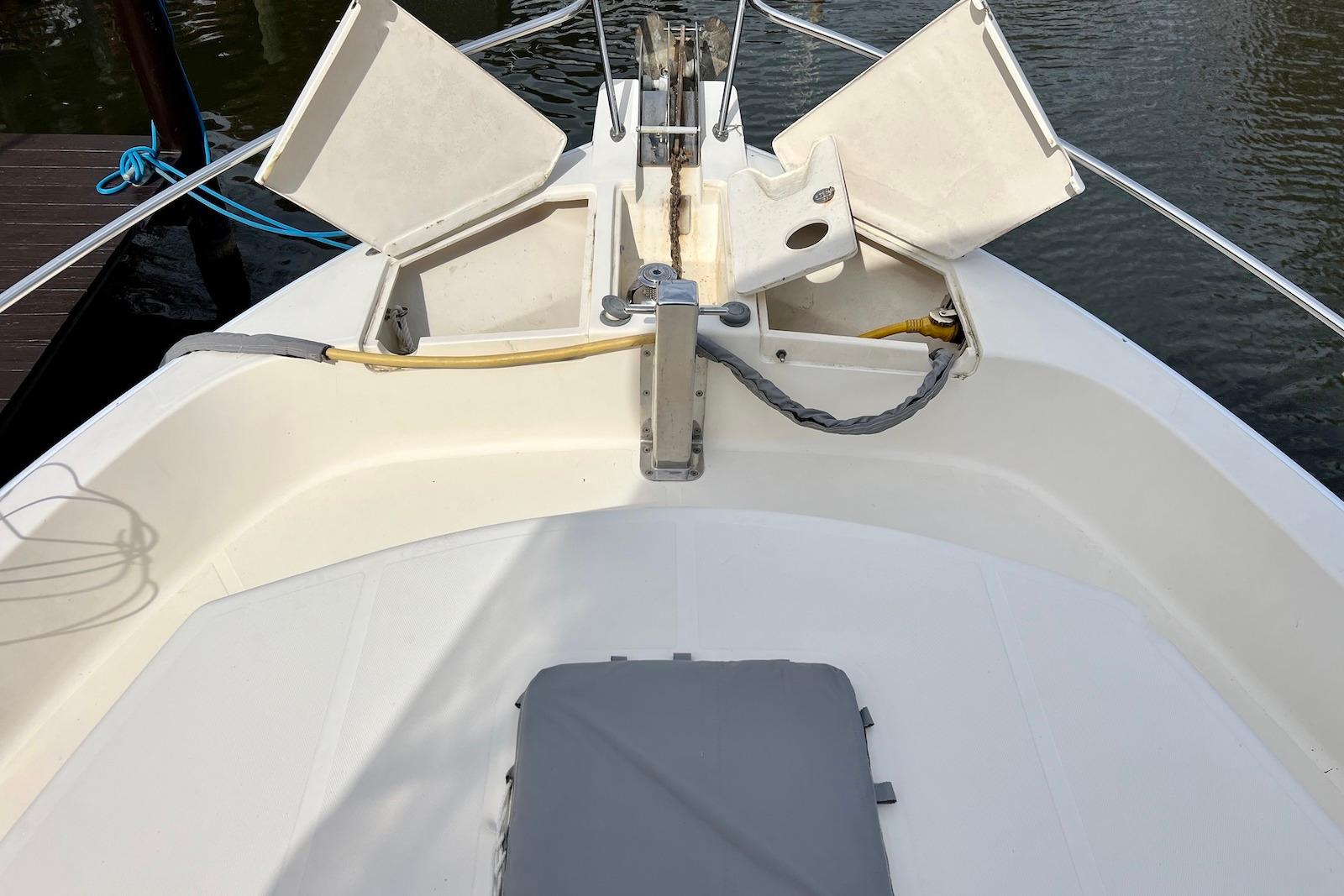 VA 10471 BH Knot 10 Yacht Sales VA 10471 BH Knot 10 Yacht Sales