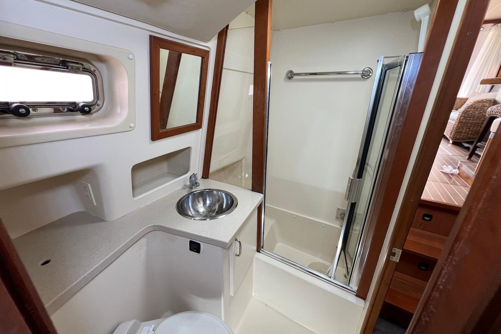 VA 10471 BH Knot 10 Yacht Sales VA 10471 BH Knot 10 Yacht Sales