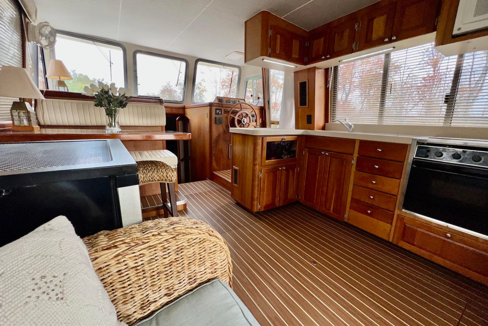 VA 10471 BH Knot 10 Yacht Sales VA 10471 BH Knot 10 Yacht Sales