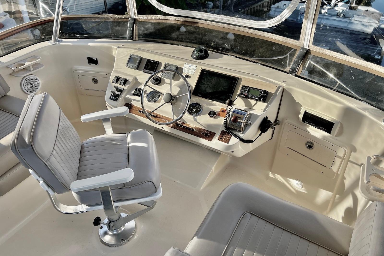 VA 10471 BH Knot 10 Yacht Sales VA 10471 BH Knot 10 Yacht Sales