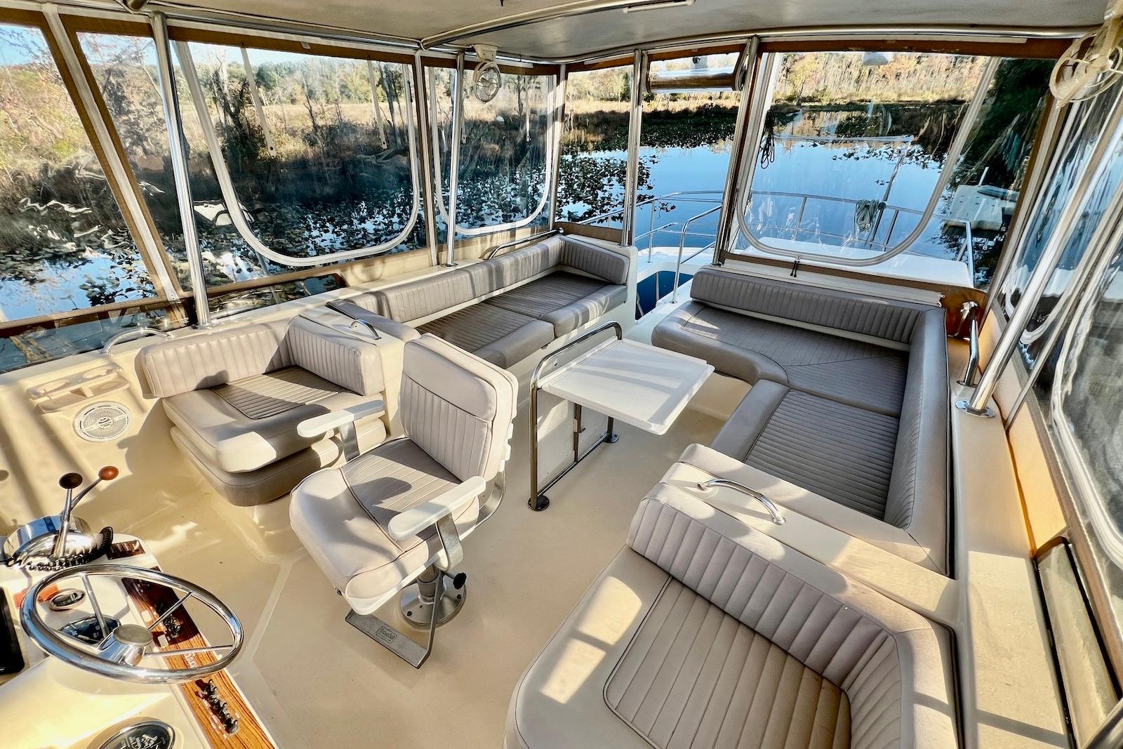 VA 10471 BH Knot 10 Yacht Sales VA 10471 BH Knot 10 Yacht Sales