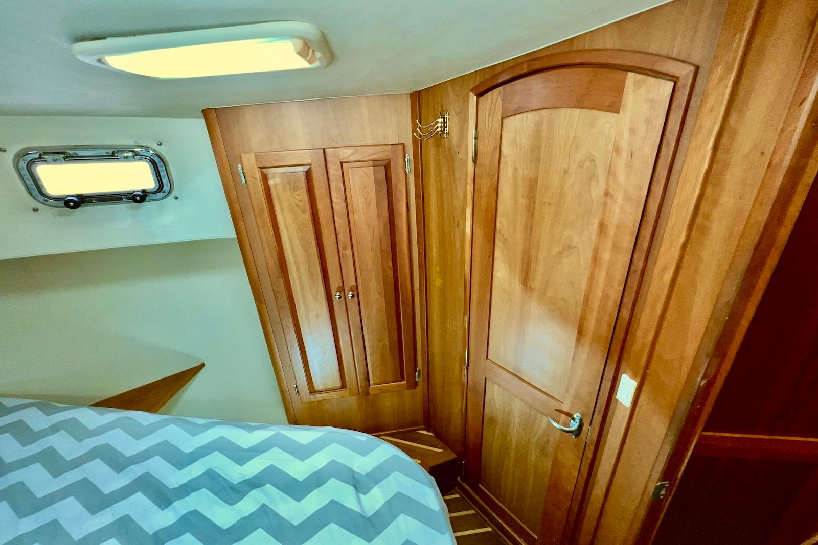 VA 10471 BH Knot 10 Yacht Sales VA 10471 BH Knot 10 Yacht Sales