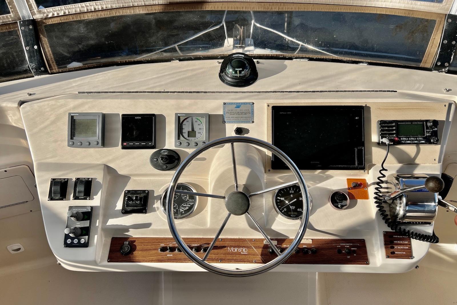 VA 10471 BH Knot 10 Yacht Sales VA 10471 BH Knot 10 Yacht Sales