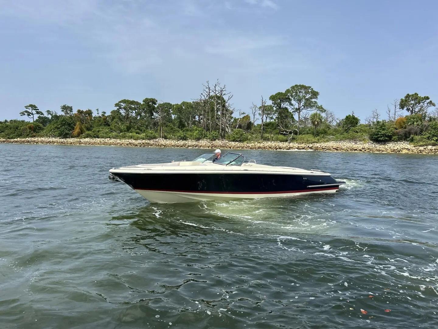  Yacht Photos Pics 2019-Chris-Craft-Launch-30