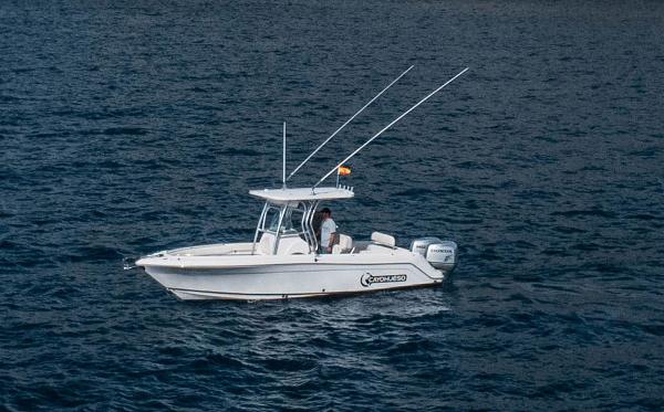 26' Robalo R260 Center Console