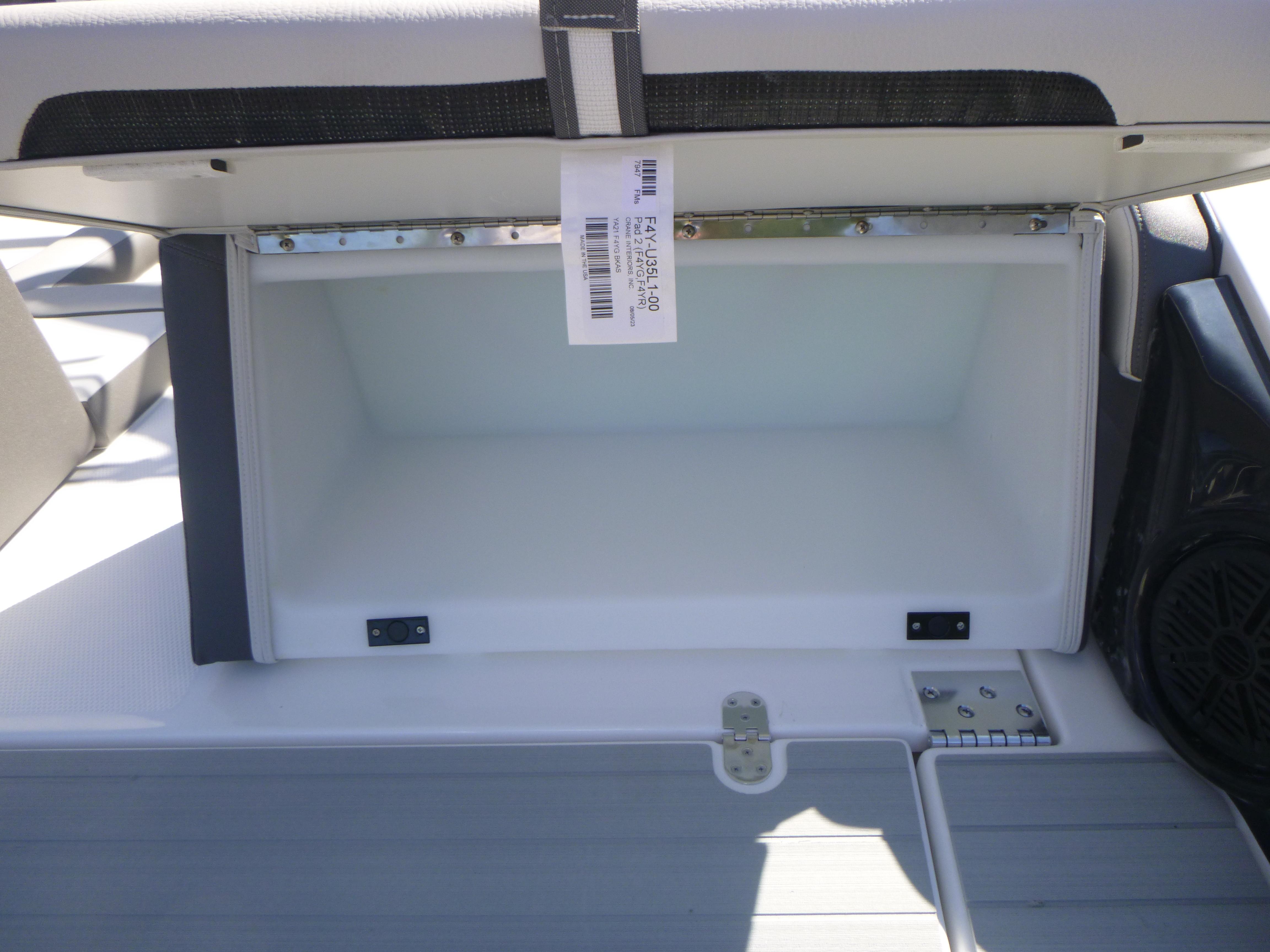 2024 Yamaha Boats AR250 Gallery