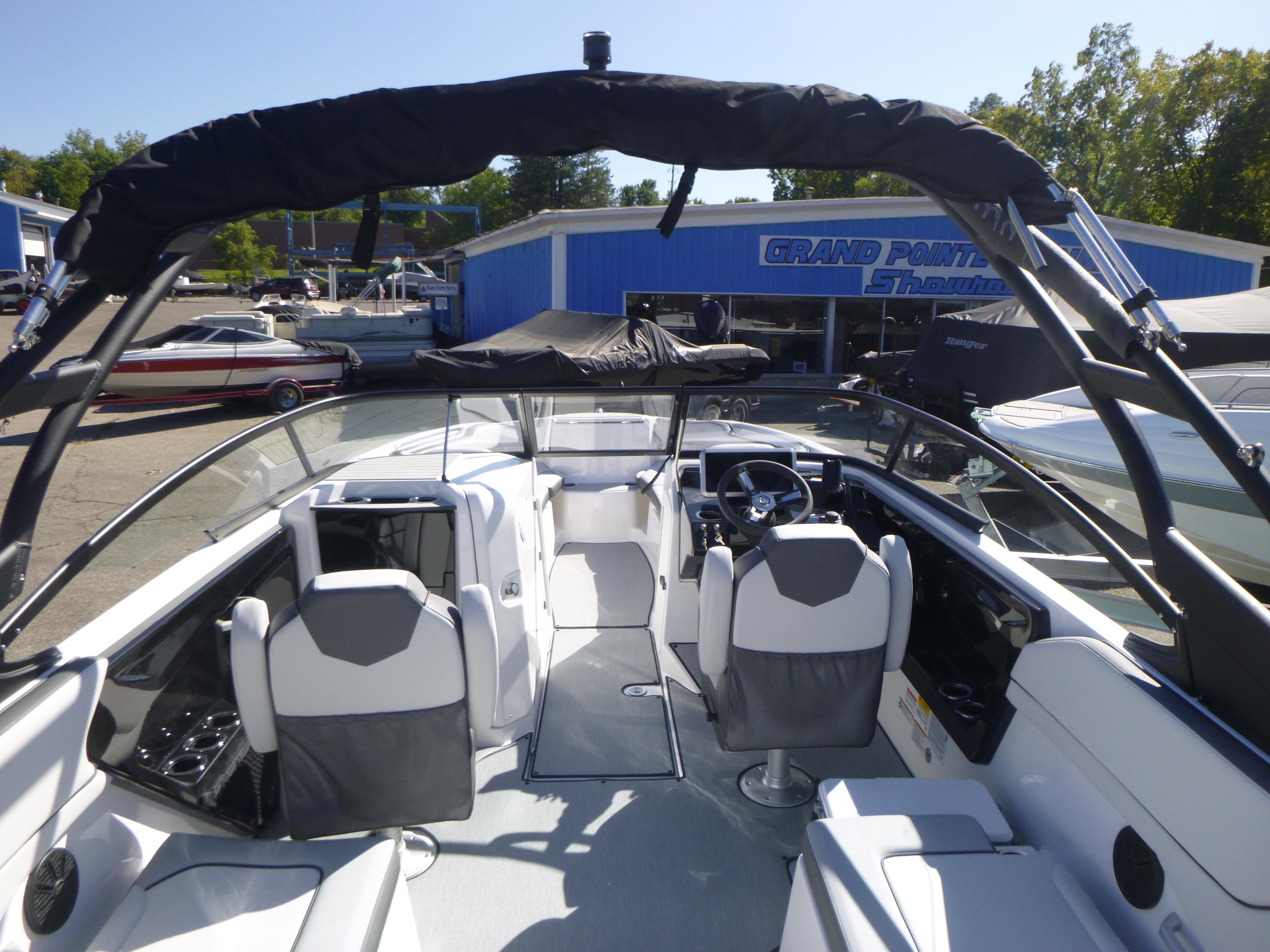 2024 Yamaha Boats AR250 Gallery