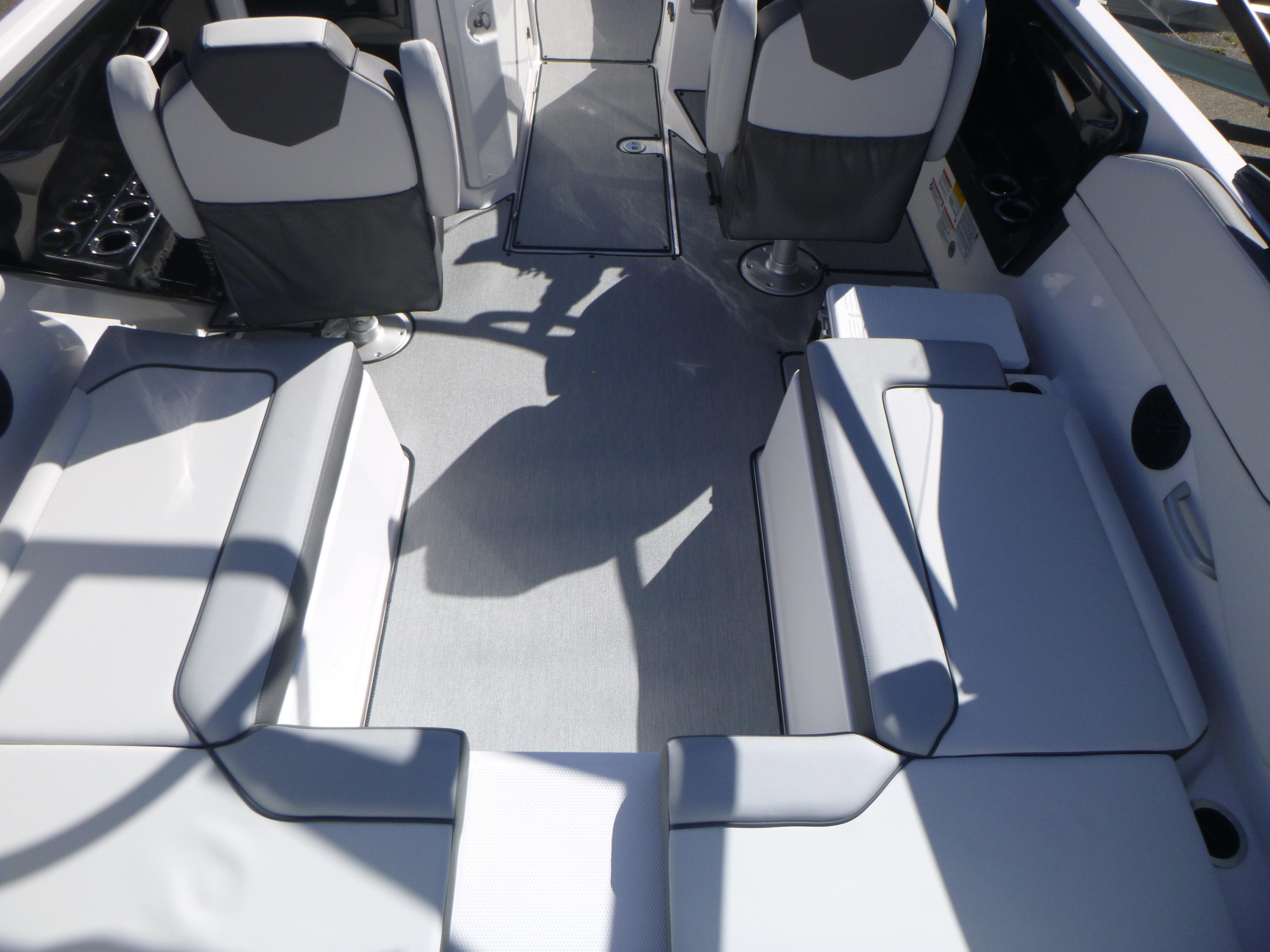 2024 Yamaha Boats AR250 Gallery