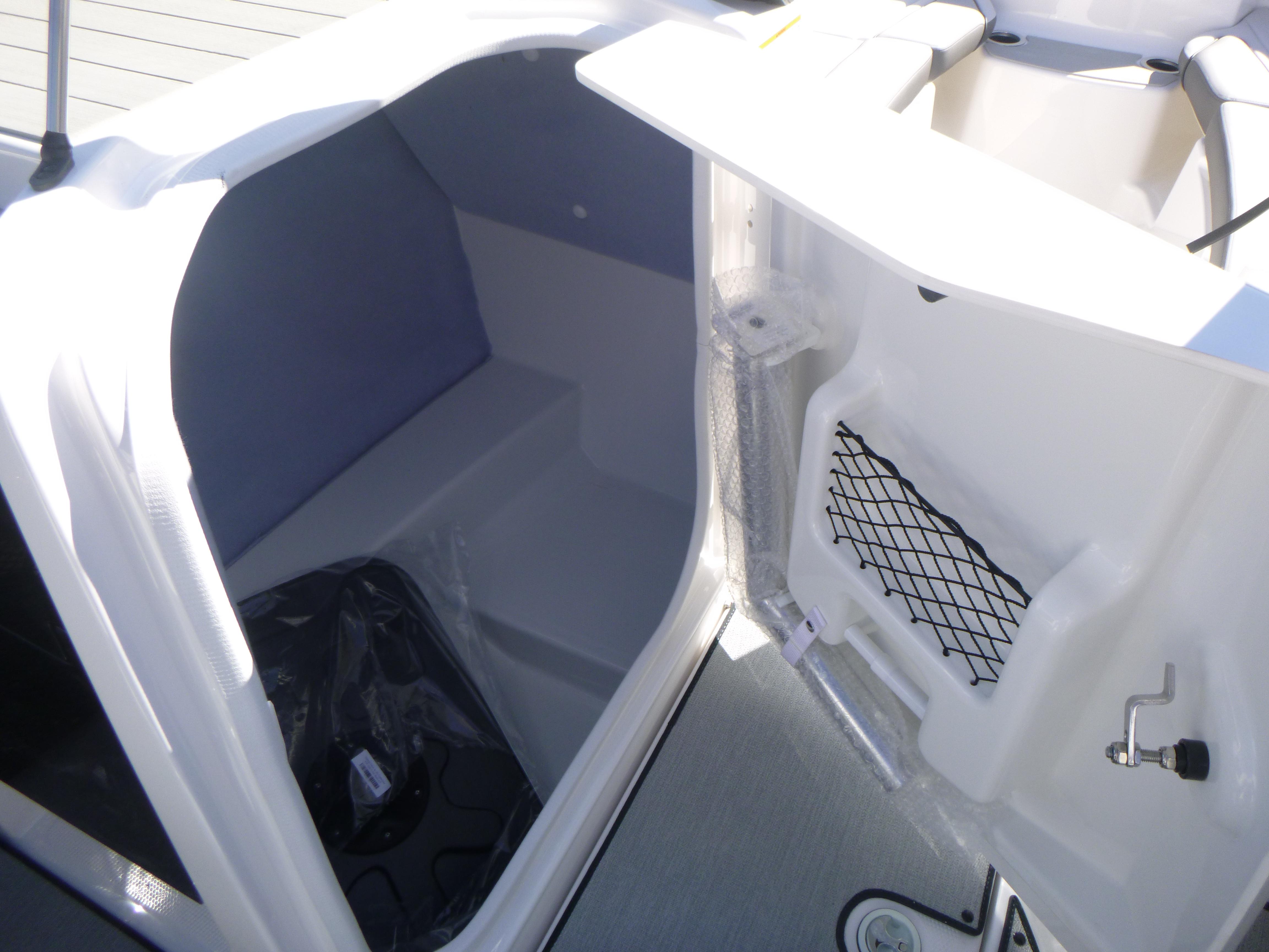 2024 Yamaha Boats AR250 Gallery