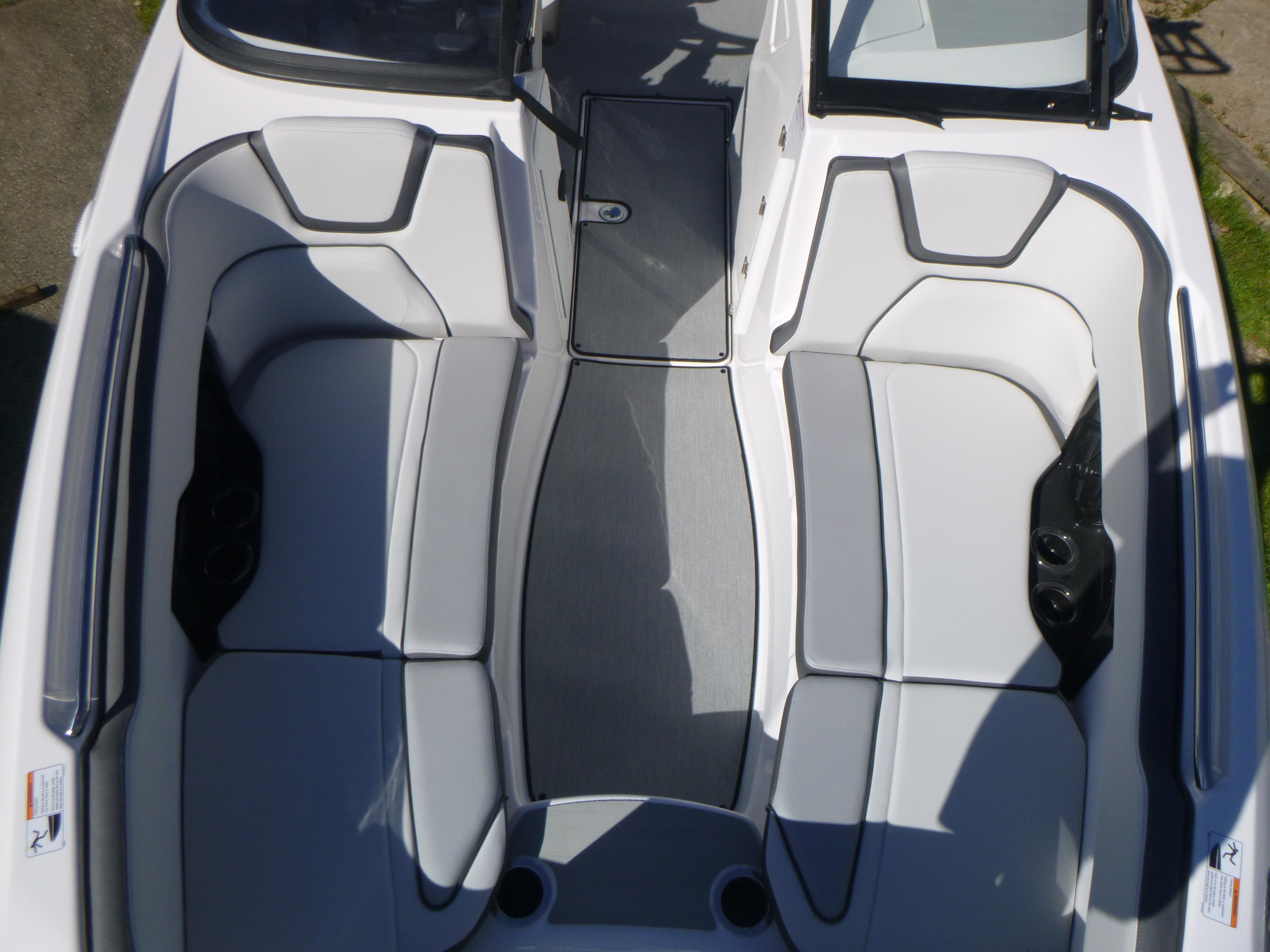 2024 Yamaha Boats AR250 Gallery