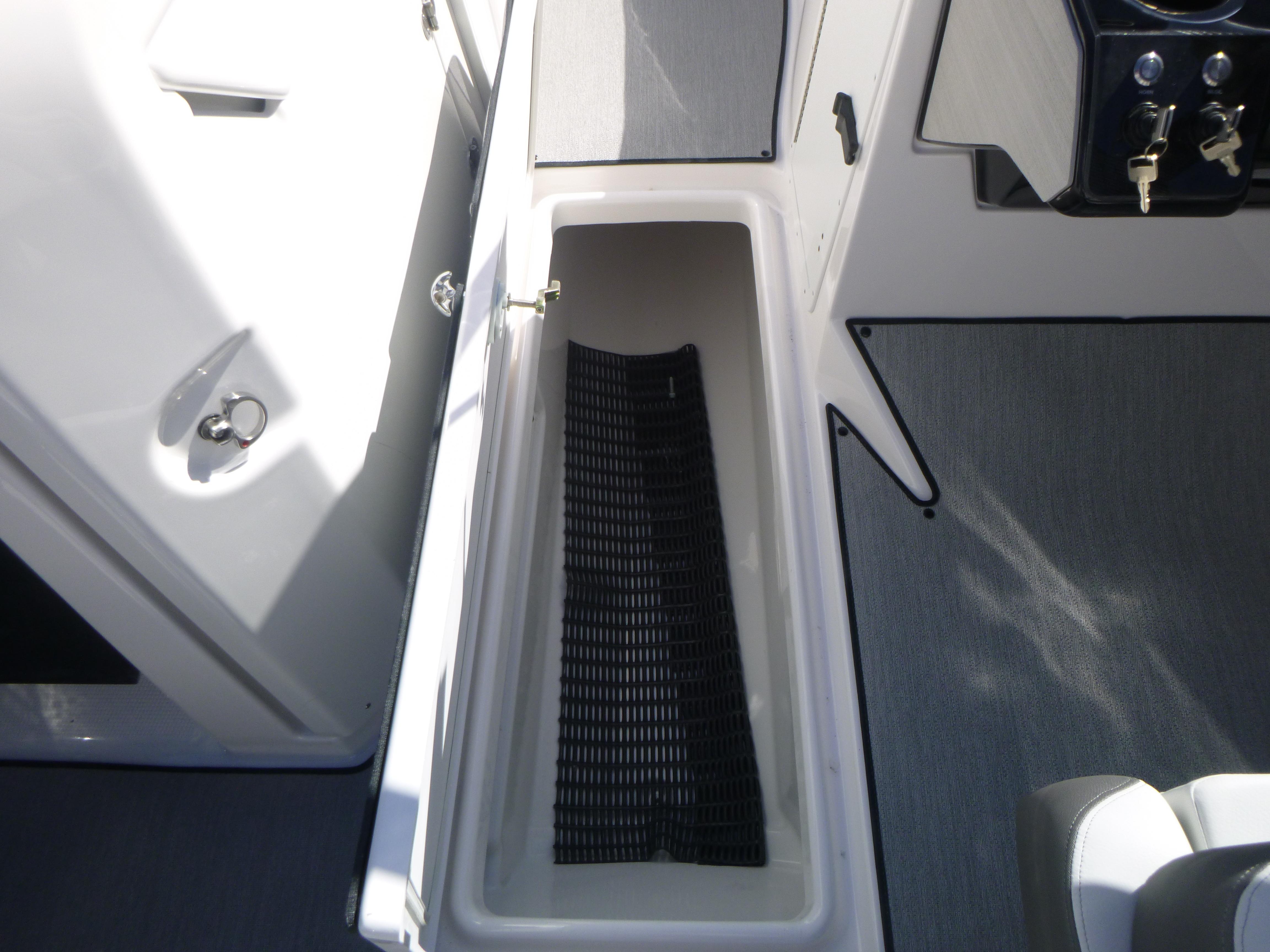 2024 Yamaha Boats AR250 Gallery
