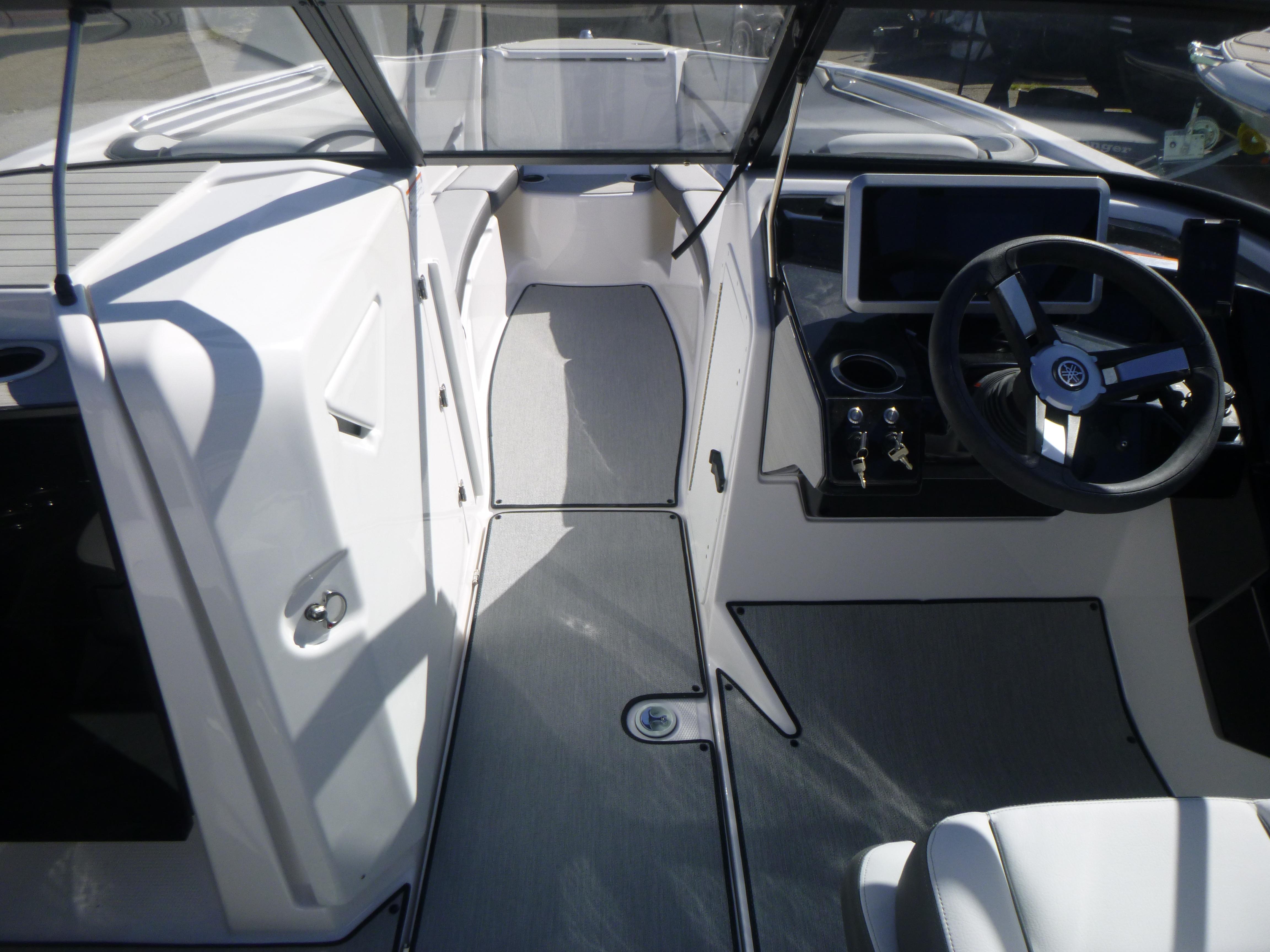 2024 Yamaha Boats AR250 Gallery