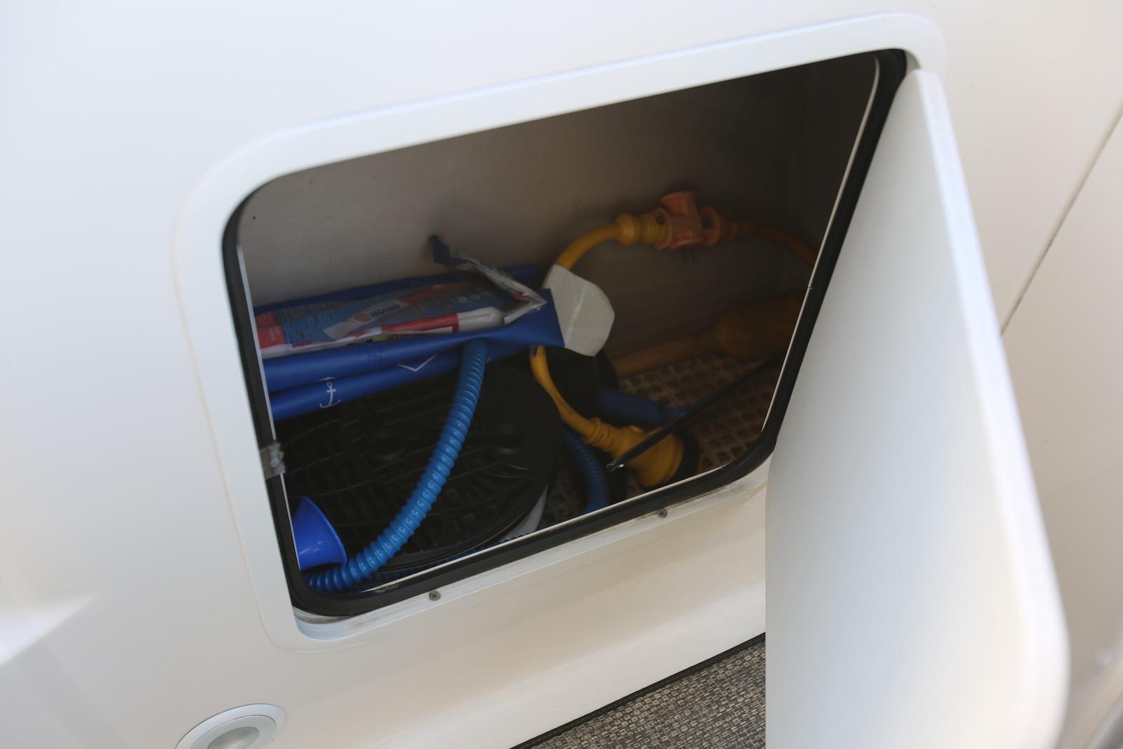 CT 10472 TL Knot 10 Yacht Sales CT 10472 TL Knot 10 Yacht Sales