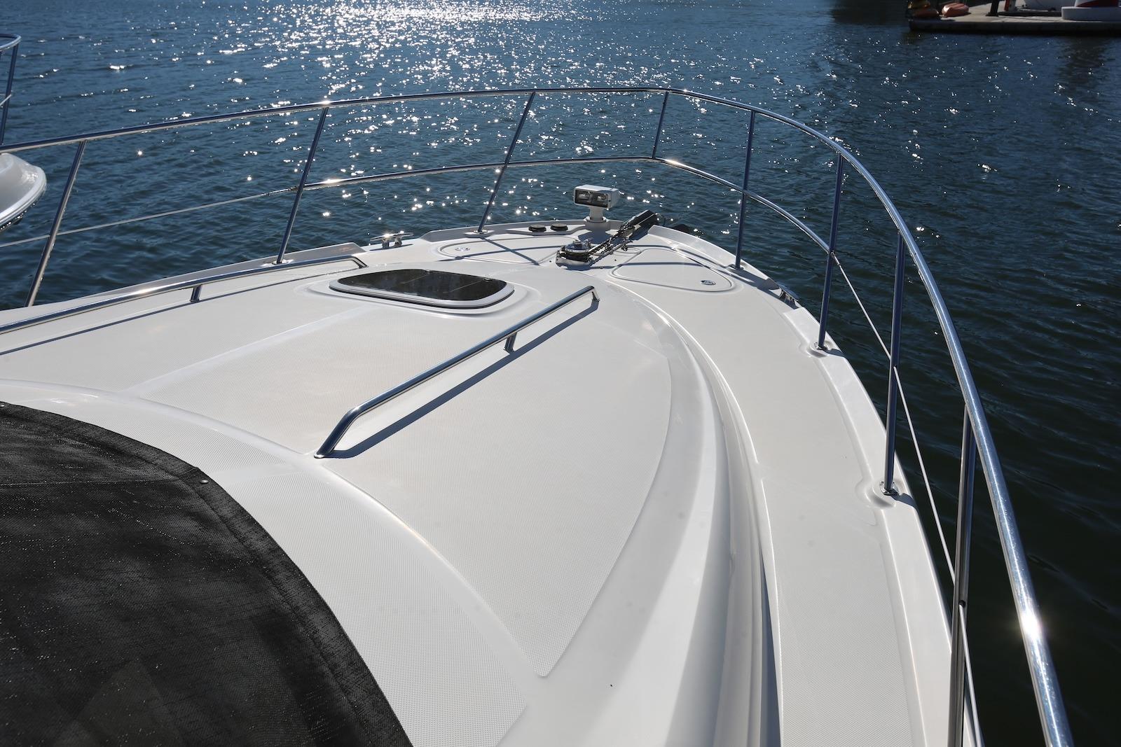 CT 10472 TL Knot 10 Yacht Sales CT 10472 TL Knot 10 Yacht Sales