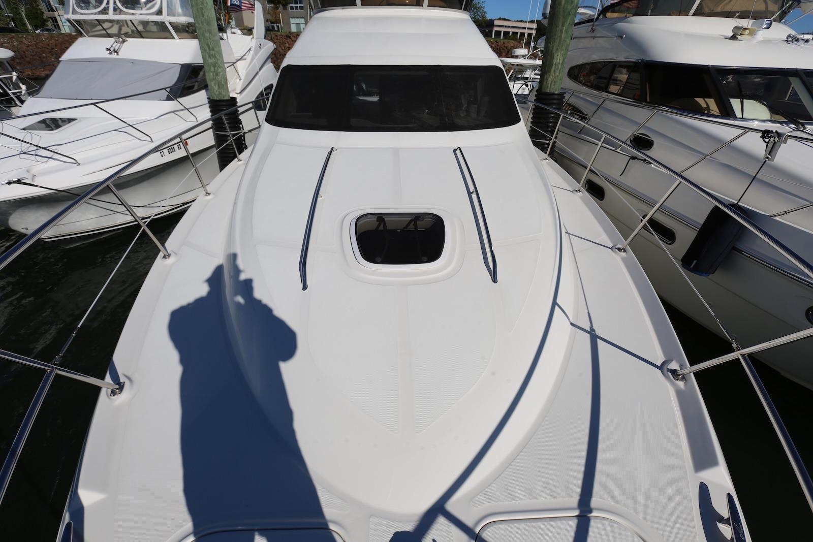 CT 10472 TL Knot 10 Yacht Sales CT 10472 TL Knot 10 Yacht Sales