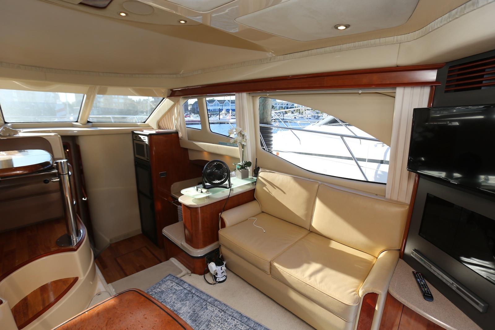 CT 10472 TL Knot 10 Yacht Sales CT 10472 TL Knot 10 Yacht Sales