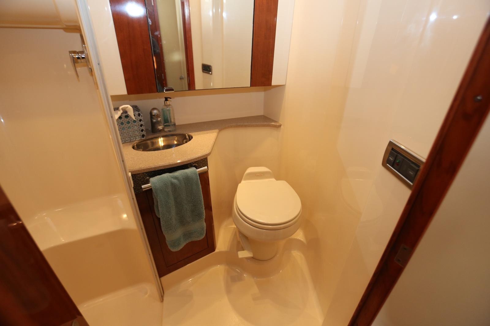 CT 10472 TL Knot 10 Yacht Sales CT 10472 TL Knot 10 Yacht Sales