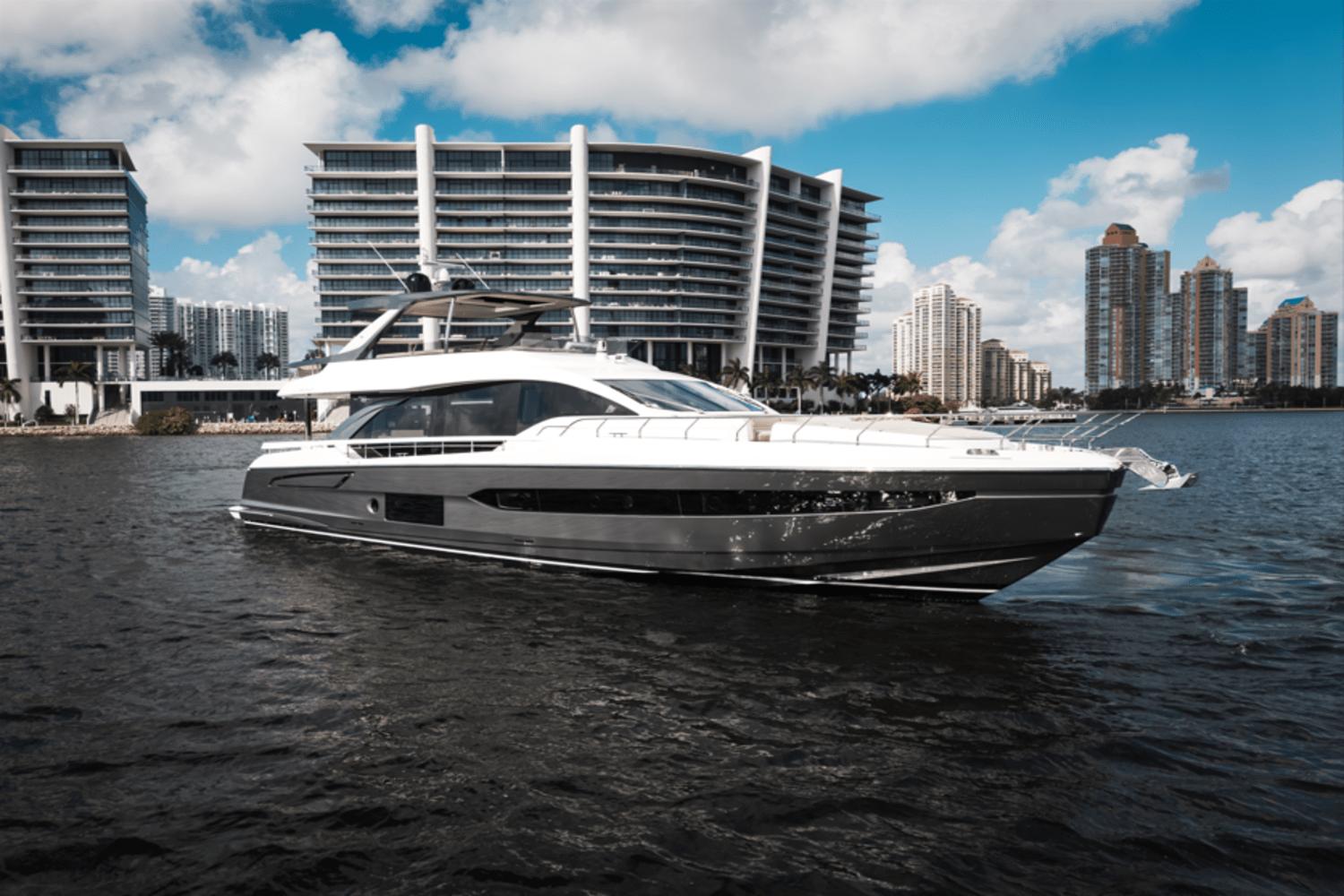 2024 Azimut 78 FLY