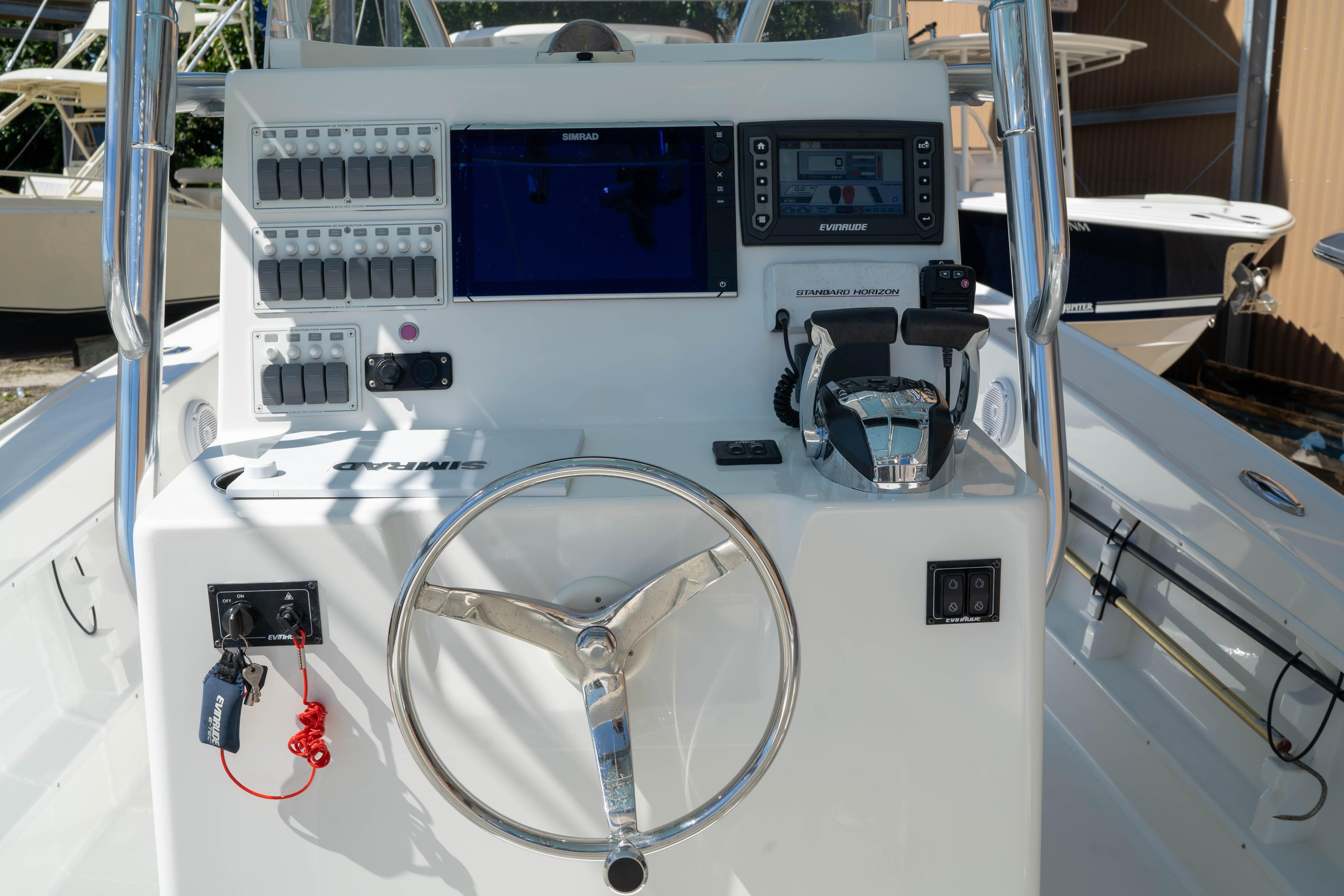 Ocean Master 31 Super Center Console Boat for sale in Riviera